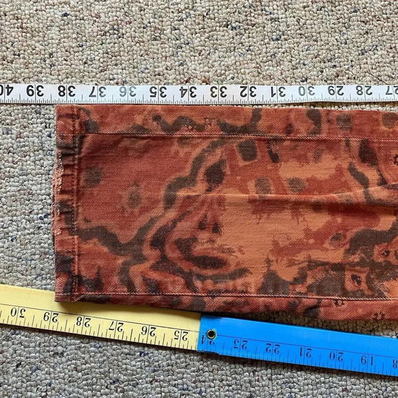Pilcro Anthropologie The Slim Boyfriend Jeans Orange Motif Distressed Sz 26 Punk - Picture 3 of 13